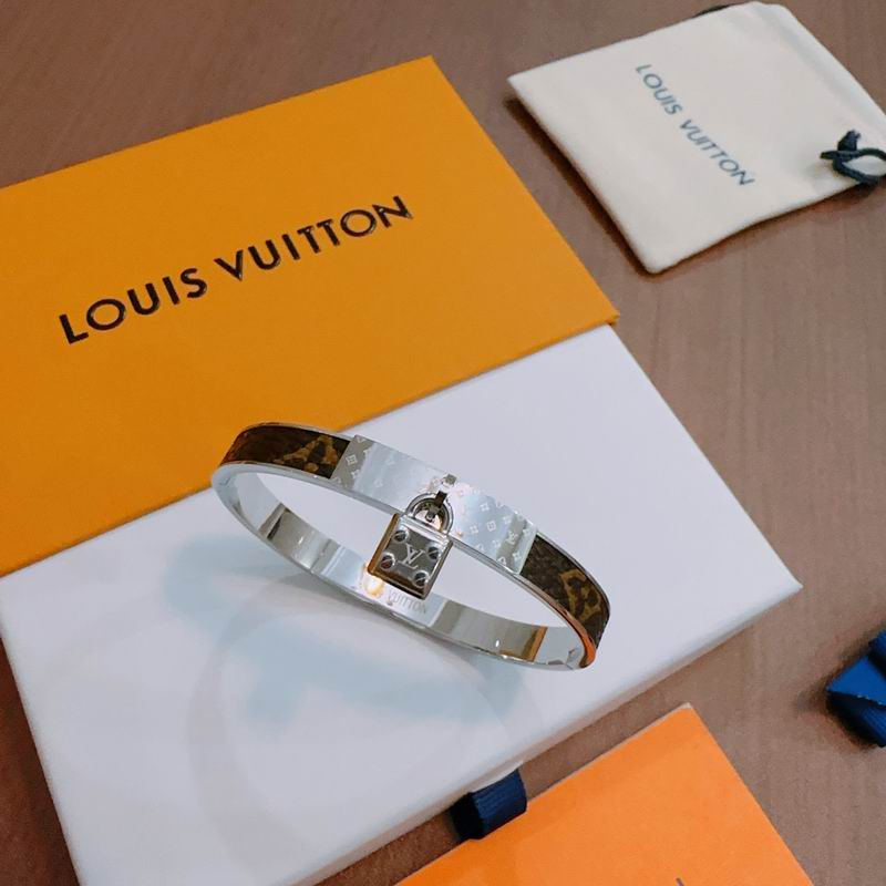 2025 LV Bracelet5 0127